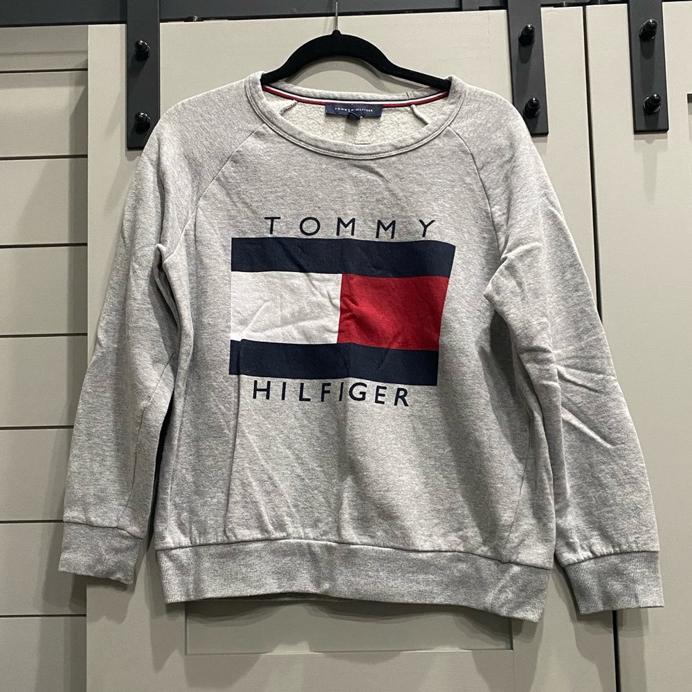 Tommy Hilfiger Logo Sweatshirt